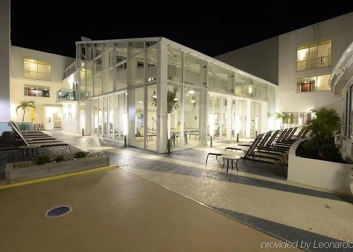 Courtyard By Marriott Ocean Oceanfront Hotel 4*