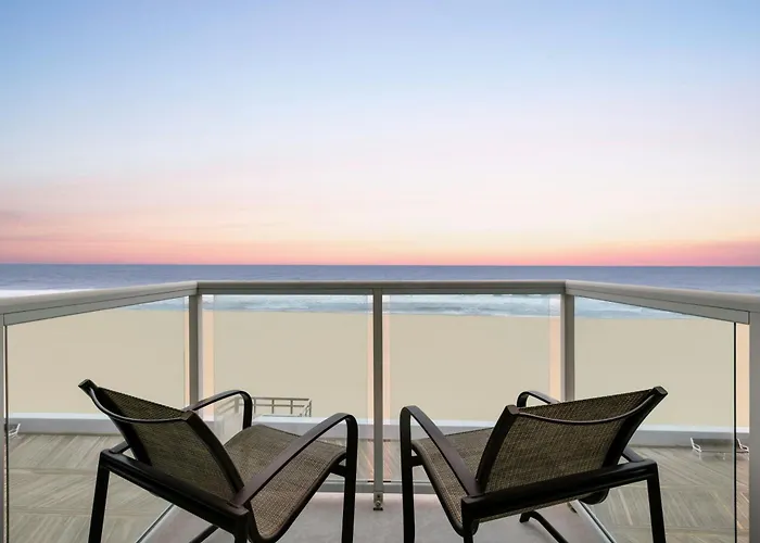 Courtyard By Marriott Ocean Oceanfront 4*
