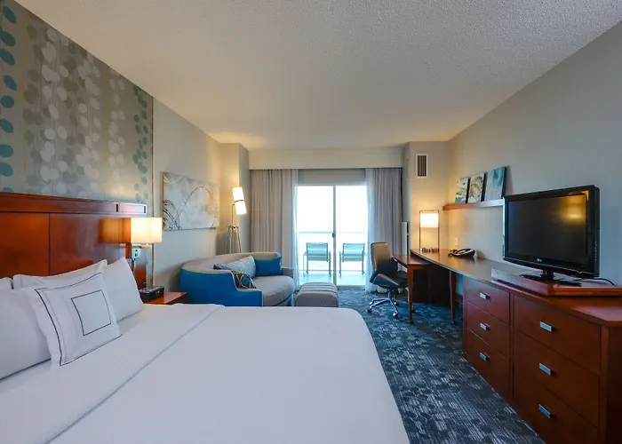 Courtyard By Marriott Ocean Oceanfront