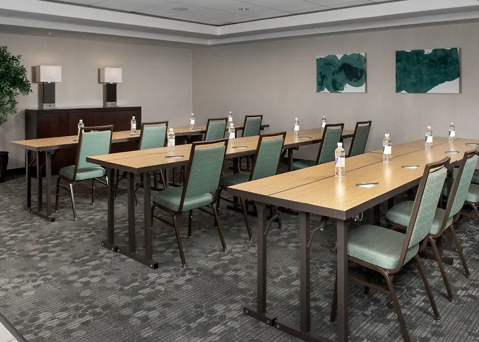 Courtyard By Marriott Ocean Oceanfront