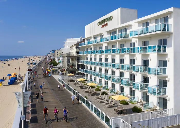 Courtyard By Marriott Ocean Oceanfront