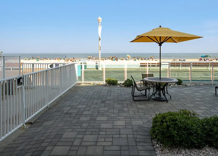 Hotel Courtyard By Marriott Ocean Oceanfront