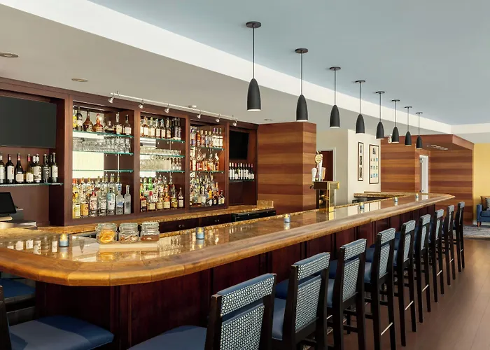 Hotel Courtyard By Marriott Ocean Oceanfront 4*