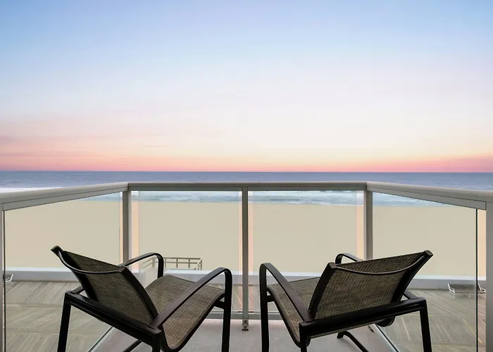 Courtyard By Marriott Ocean Oceanfront